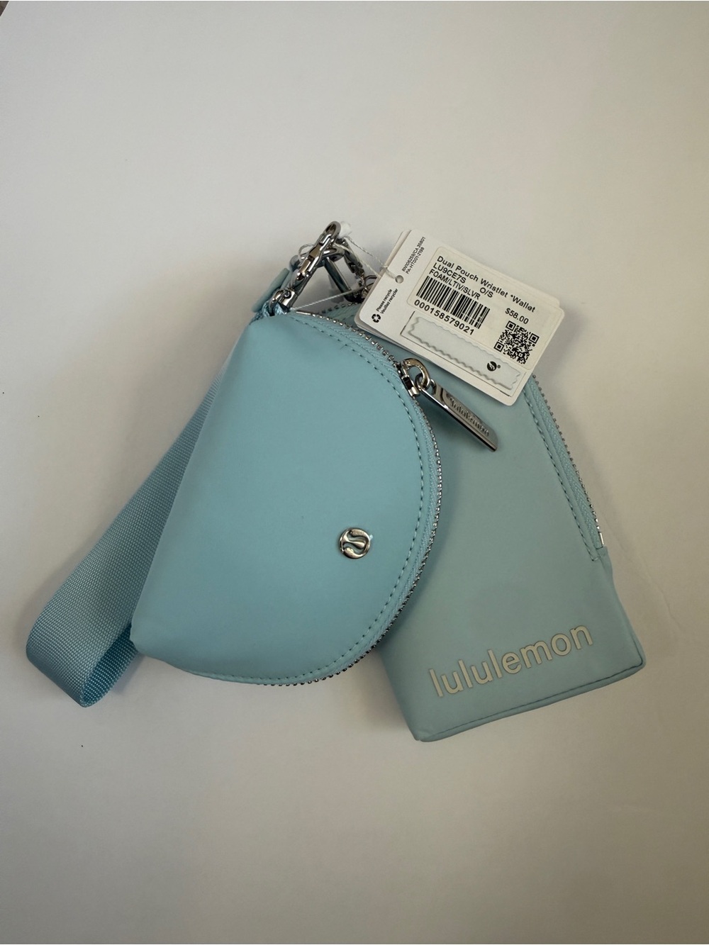 NWT Lululemon Dual Pouch Wristlet Wallet in Foam Light Ivory Silver